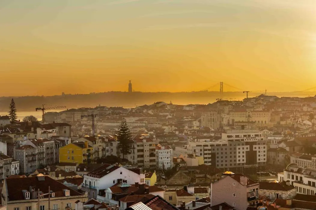 Ola Lisbon - Panoramic Luxury Graca III Apartment 0*,  Portugal