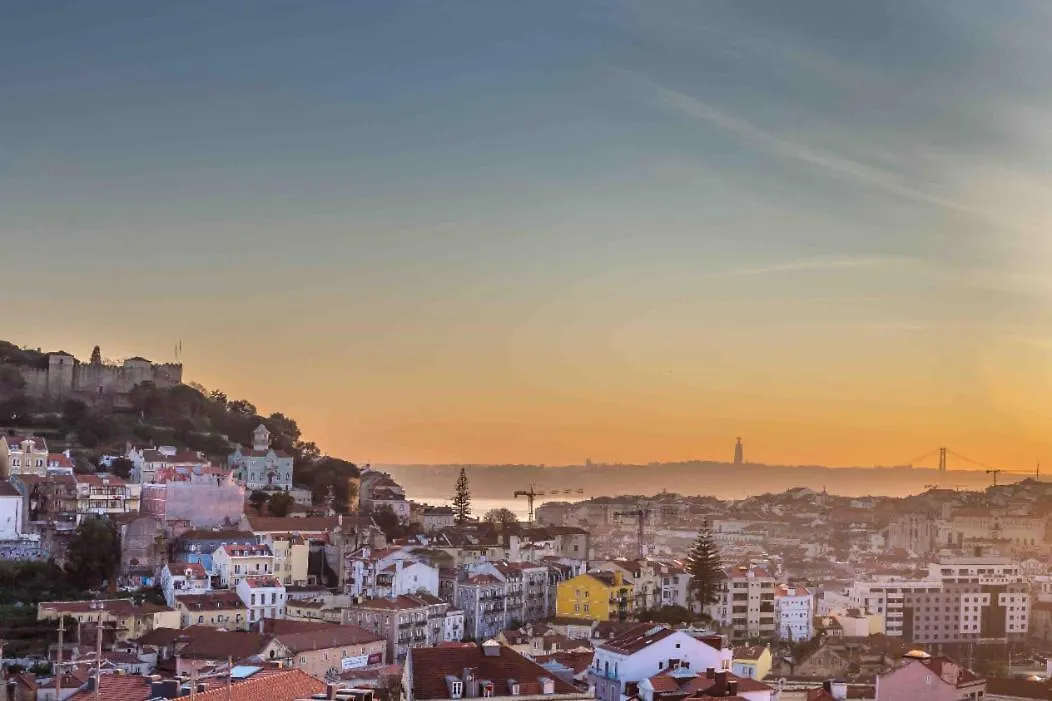 Ola Lisbon - Panoramic Luxury Graca III Apartment
