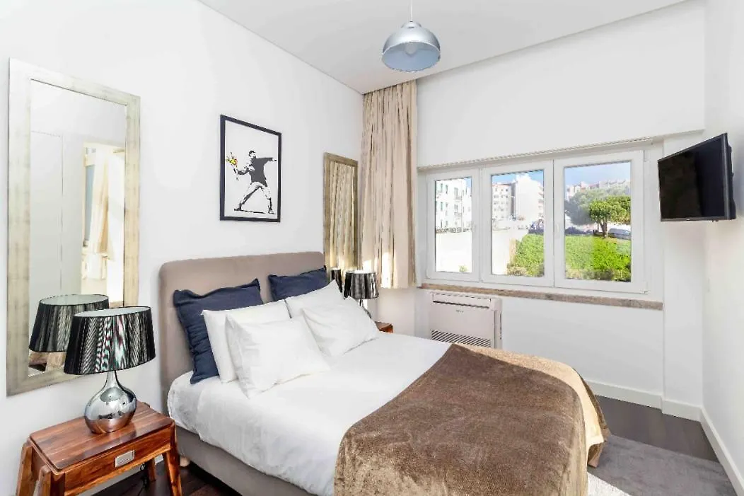 Ola Lisbon - Panoramic Luxury Graca III Apartment