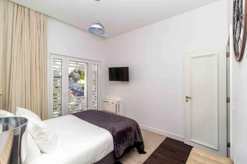 Ola Lisbon - Panoramic Luxury Graca III Apartment